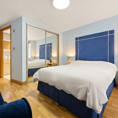 Lovely 2 Double Bedroom Flat With Patio Manchester Esterno foto