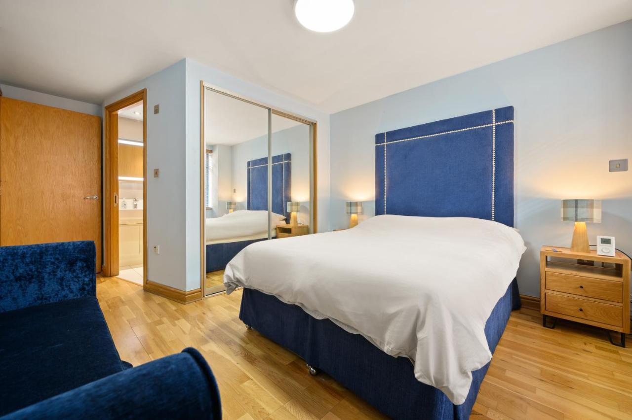 Lovely 2 Double Bedroom Flat With Patio Manchester Esterno foto